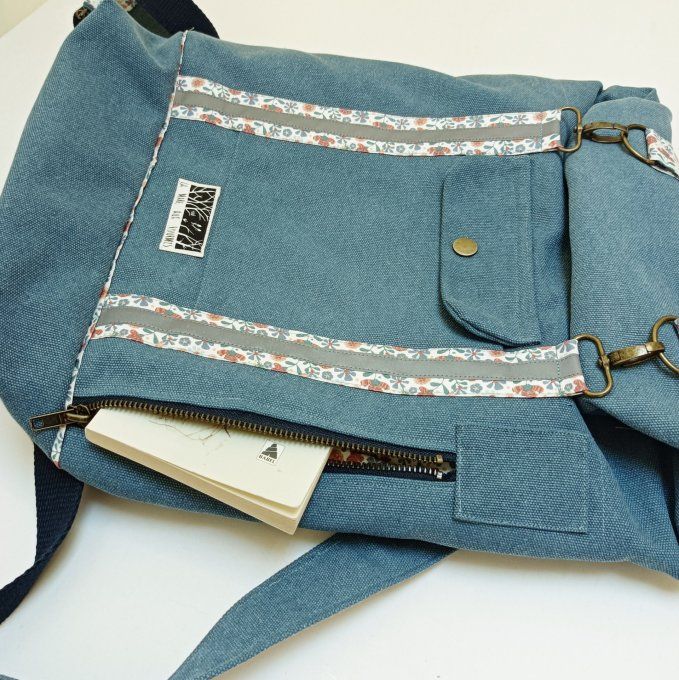 Sac à dos coursier toile Cayman bleu - petites fleurs
