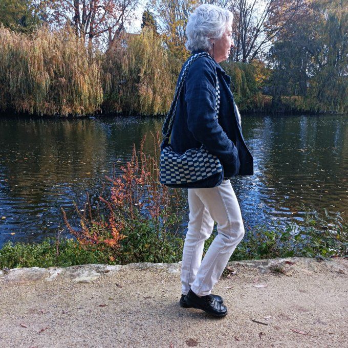 Besace velours Rober bleu - Rabat tapissier Damier